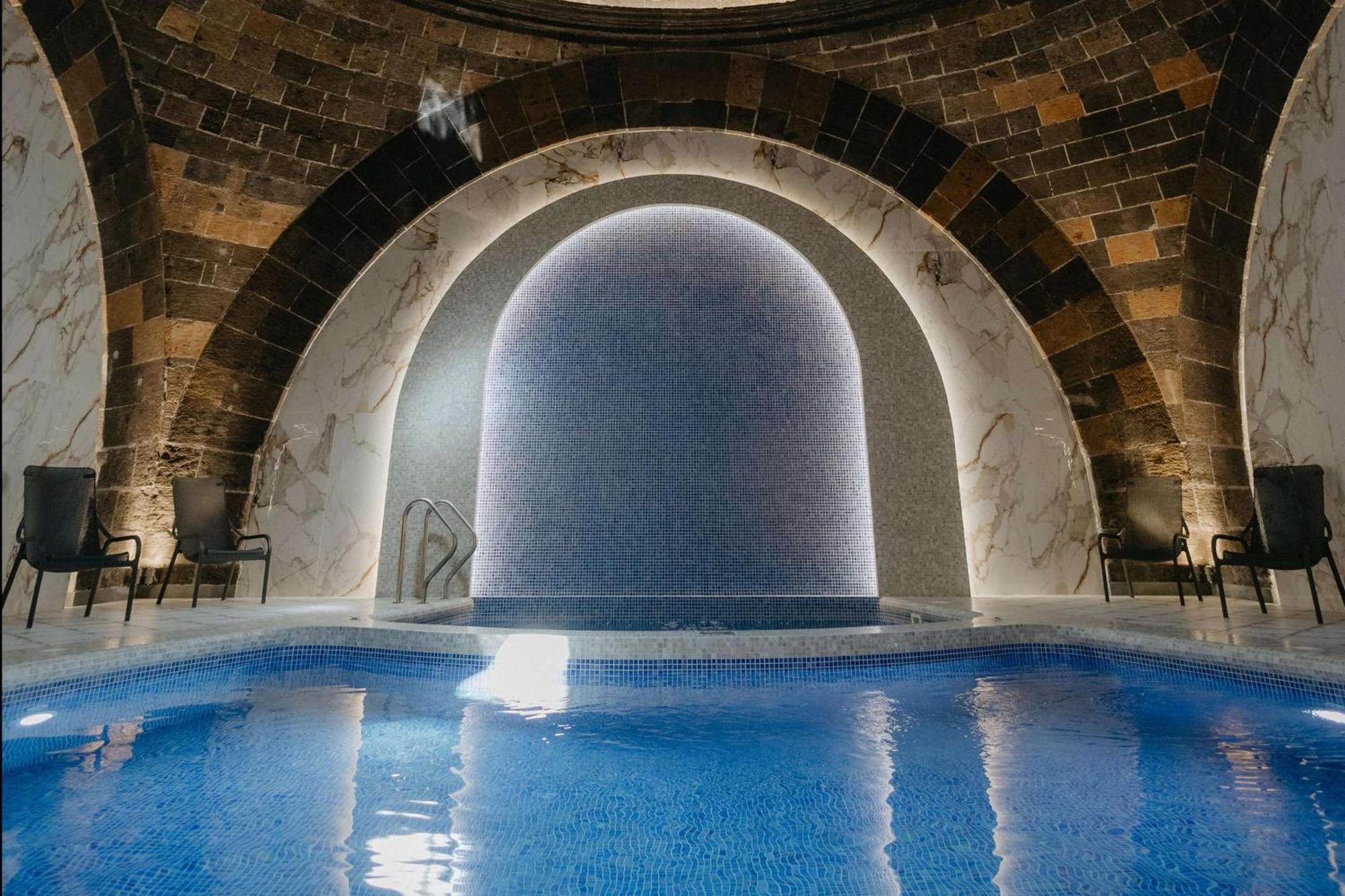 Radisson Hotel & Spa غيومري المظهر الخارجي الصورة